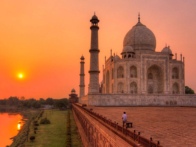 Private Taj Mahal Day Tour from Delhi by Car